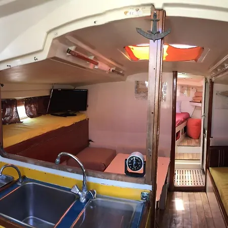 Botel Aurel
