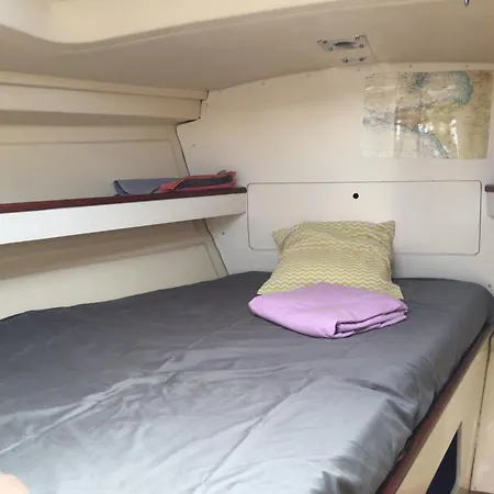 Botel Aurel *